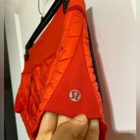 Lululemon Hot Cheeks Goose Down Wind & Water Resistant Quilted Mini Skirt Size 4 - Picture 8 of 16